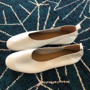 NWOT Everlane Flats The Italian Leather Day Glove, White